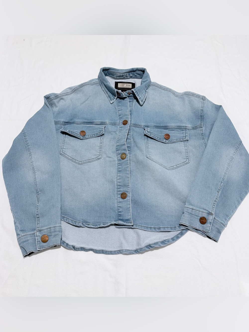 Indigo Saints Women’s Large Light Wash Denim Shacket Oversized Button Front Jac